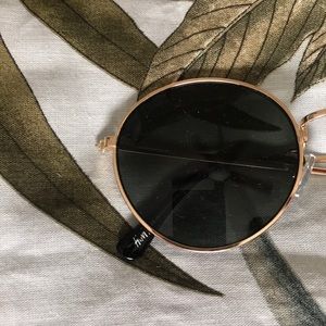 H&M (Ray-ban lookalike) SUNNIES